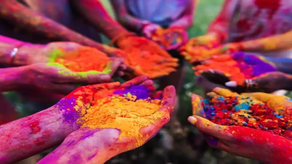 13_03_2025-holi_23899315