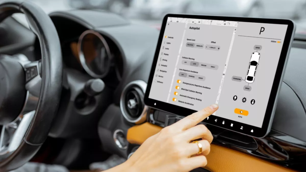 16_04_2025-car_touch_screen_23919612