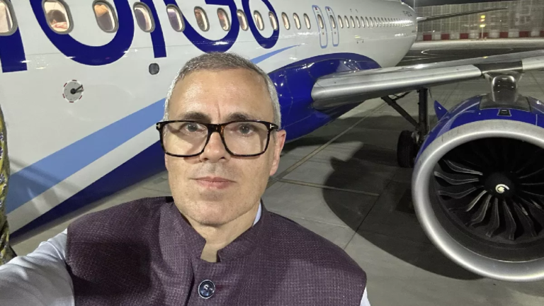 20_04_2025-omar_abdullah_flight_diversion_23922025