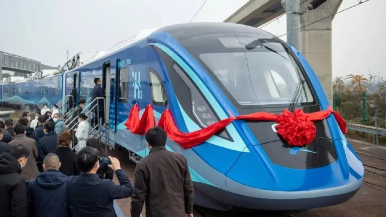 21_04_2025-hydrogen_train_23922819
