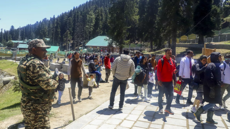 29_04_2025-jammu_kashmir_tourist_news_23927628