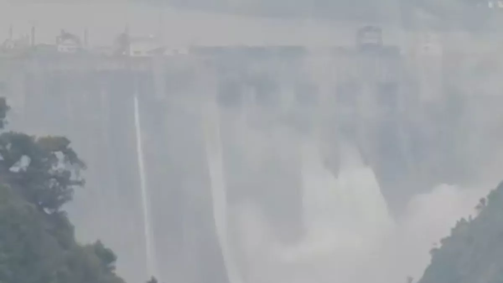 08_05_2025-baglihar_dam_gates_opened__23933370