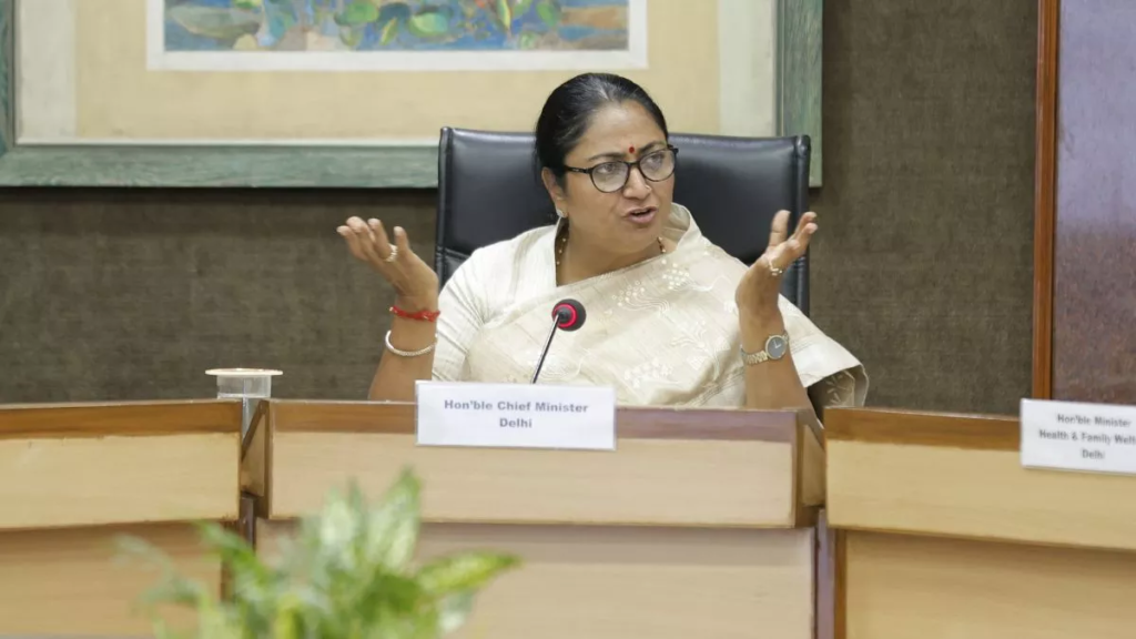 10_05_2025-delhi_cm_15_23934695_9426277