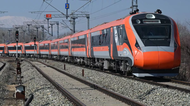 03_06_2025-kashmir_vande_bharat_express_news_23954719