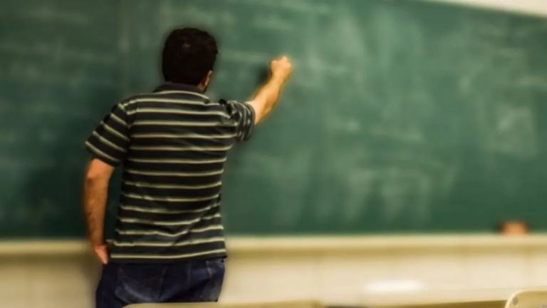 TEACHER-1750567384167