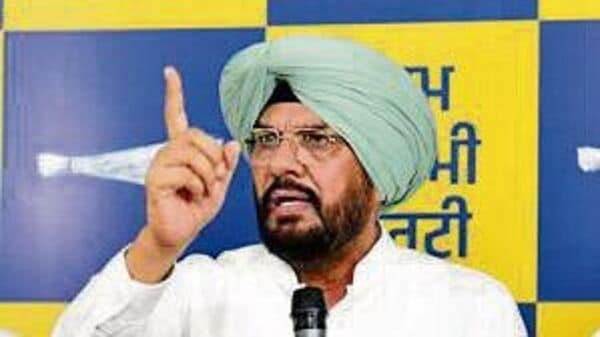 AAP-cabinet-minister-Kuldeep-Singh-Dhaliwal-addres_1751541961139_1751541975783