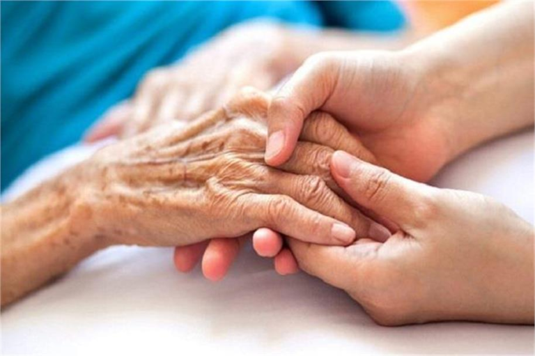 2025_8image_10_34_524310714oldpeople-ll