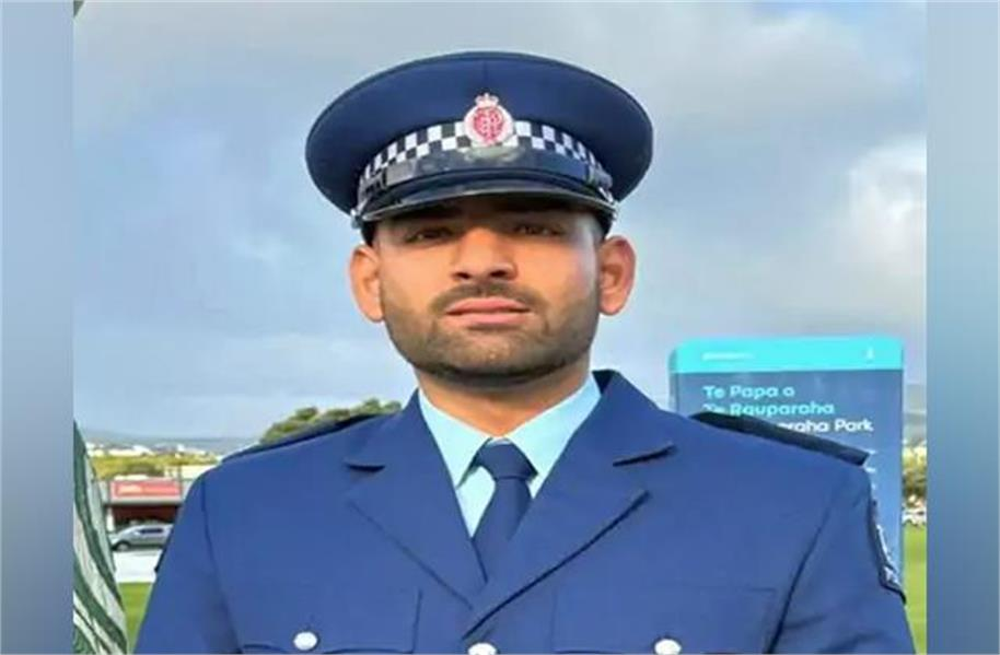 2025_8image_13_26_312198596newzealandpoliceofficer-ll