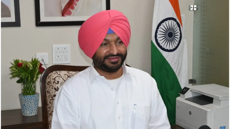 railways-mos-ravneet-singh-bittu-resigns-fuelling-buzz-over-contesting-punjab-elections-1784906960709-1280x720